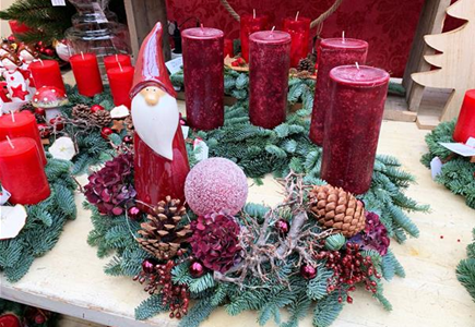 Adventskränze & -gestecke